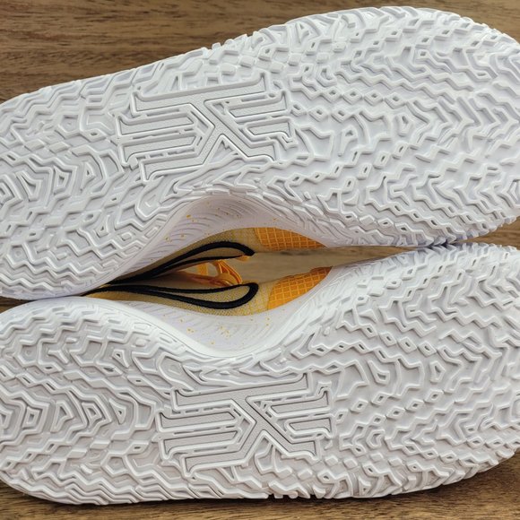 Nike Kyrie Low 4 TB University Gold Basketball Shoes DM5041-702 Men’s Size 15 - Picture 6 of 8